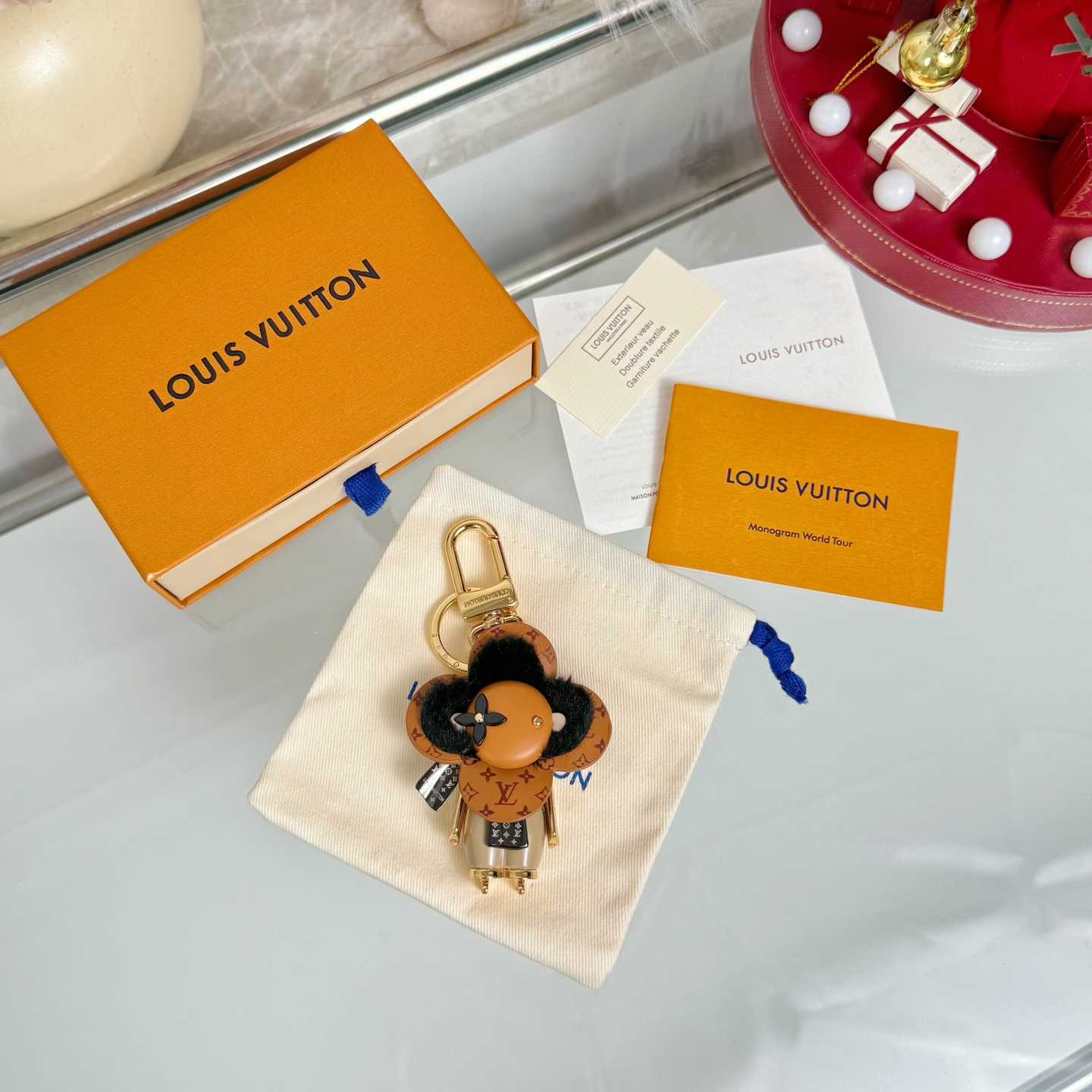 Louis Vuitton Vivienne Ski Bag Charm And Key Holder   M02137 - EUR FASHION