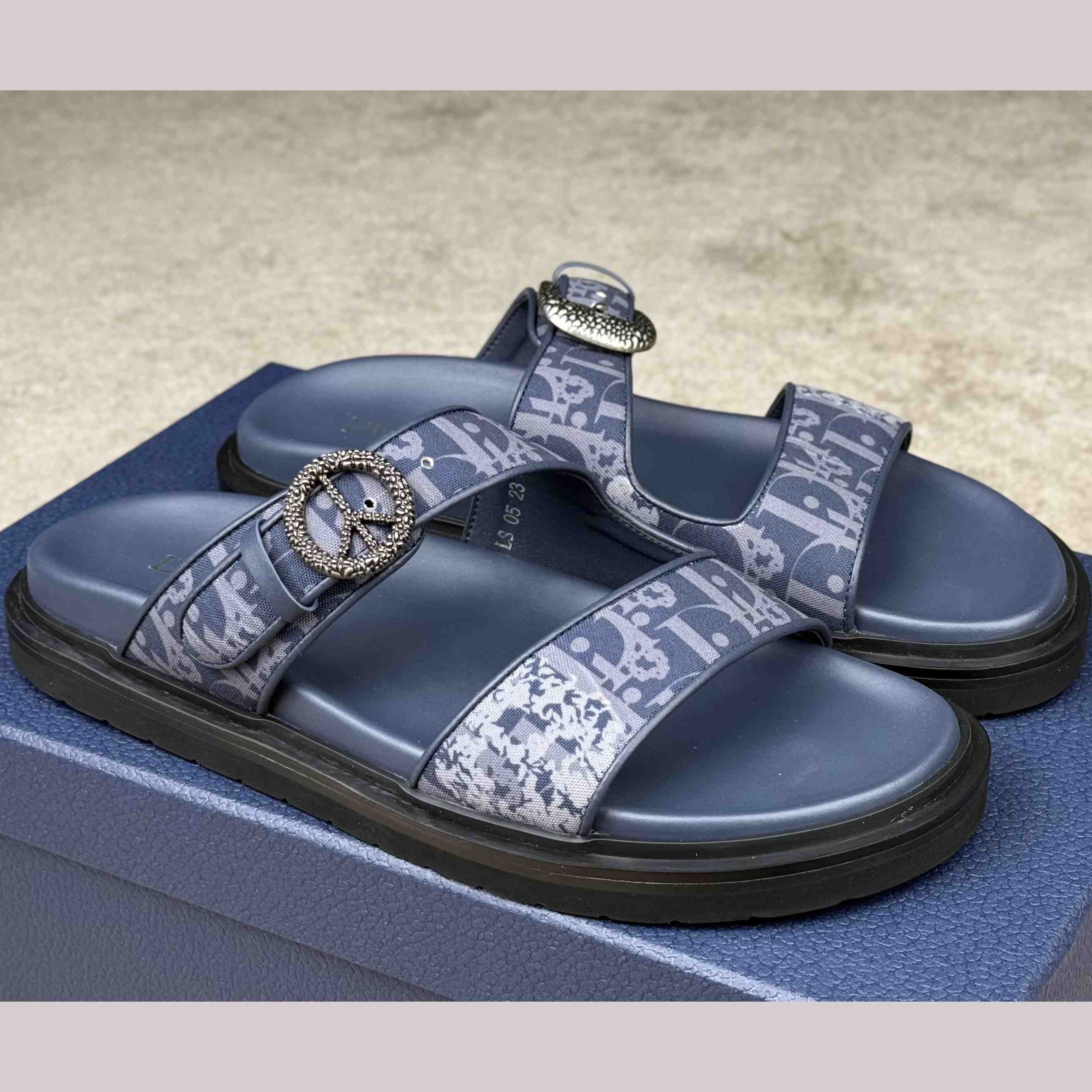 Denim Tears x Dior Aqua Sandal 'Dior Tears - Peace Sign' - EUR FASHION