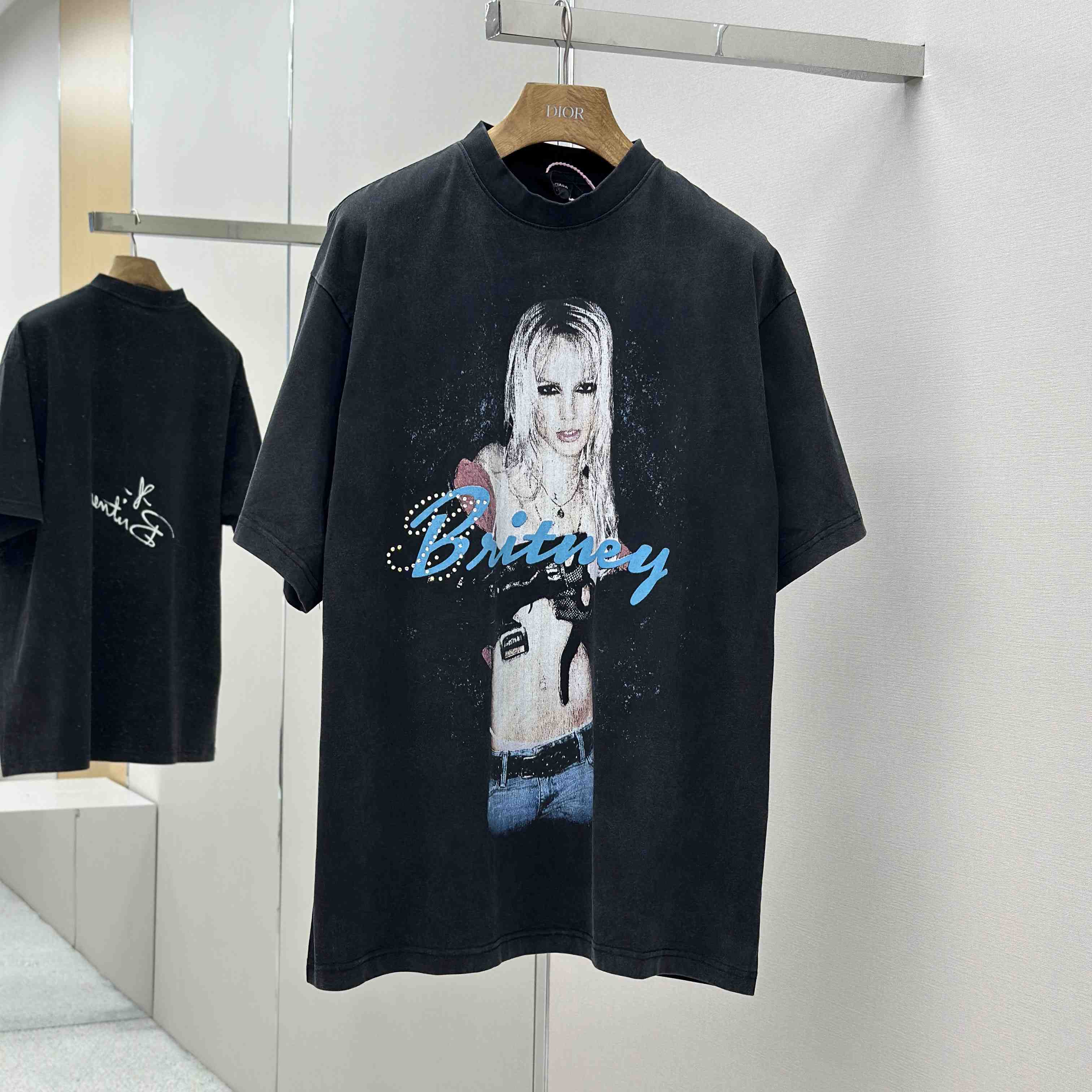 Balenciaga Music | Britney Spears Series Oversized T-Shirt In Faded Black - EUR FASHION