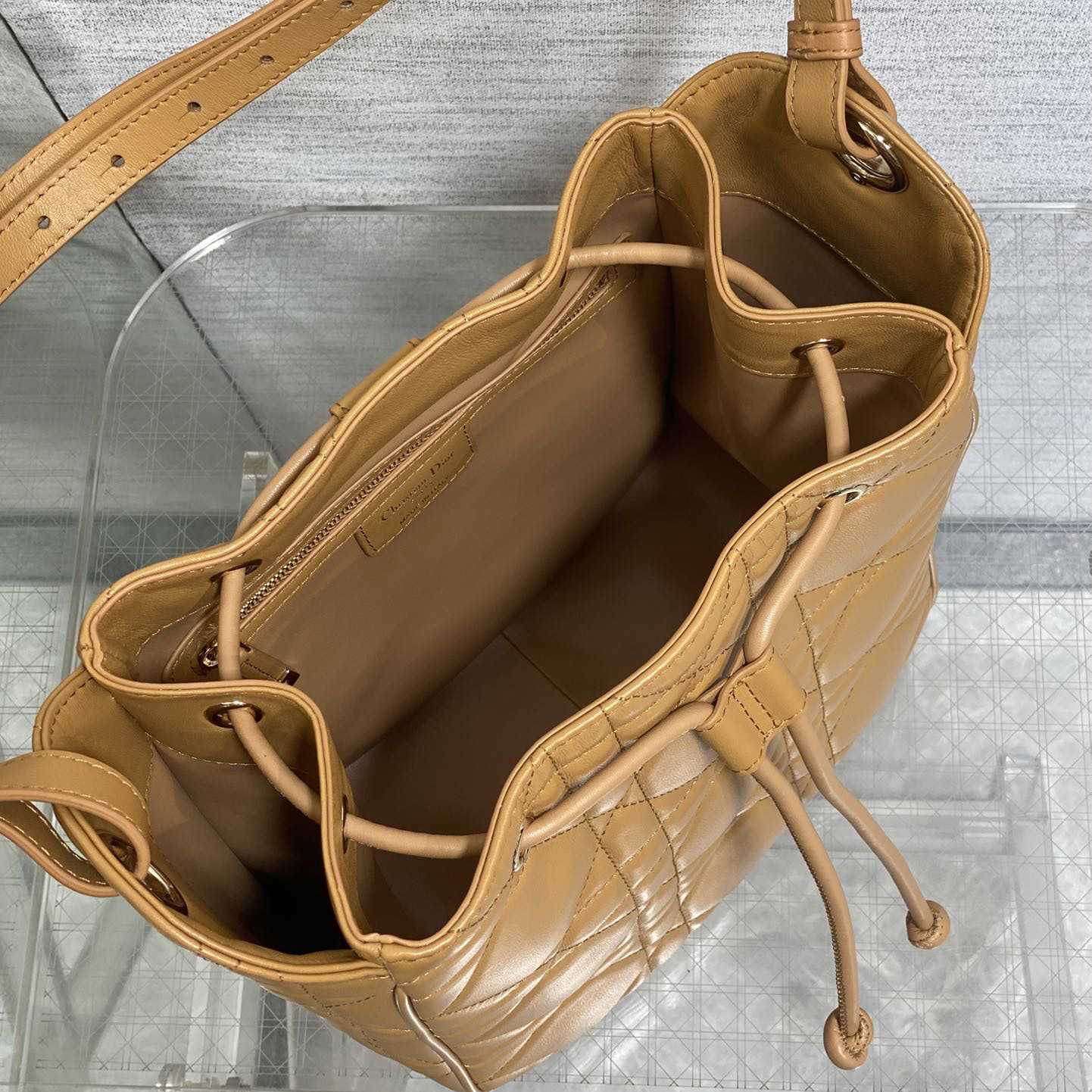 Dior Medium D-Motion Bag  - EUR FASHION