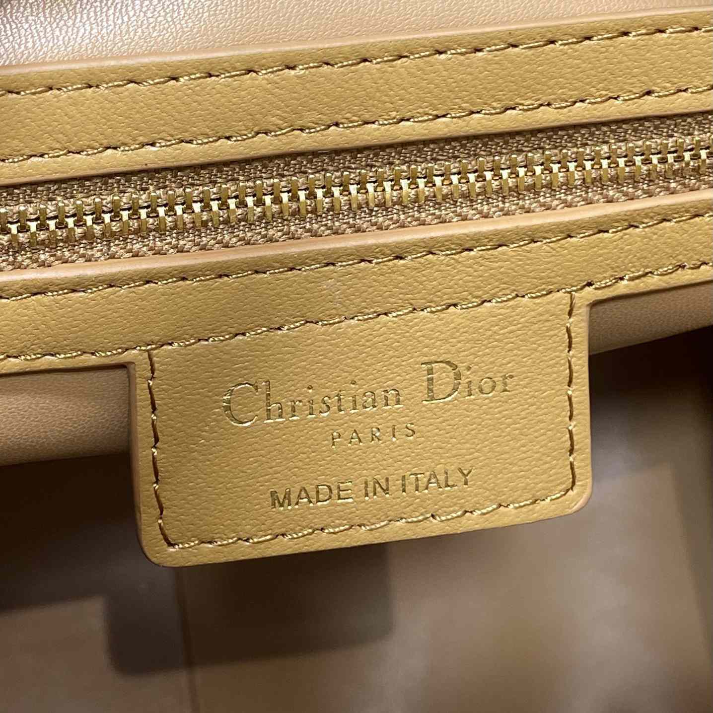 Dior Medium D-Motion Bag  - EUR FASHION