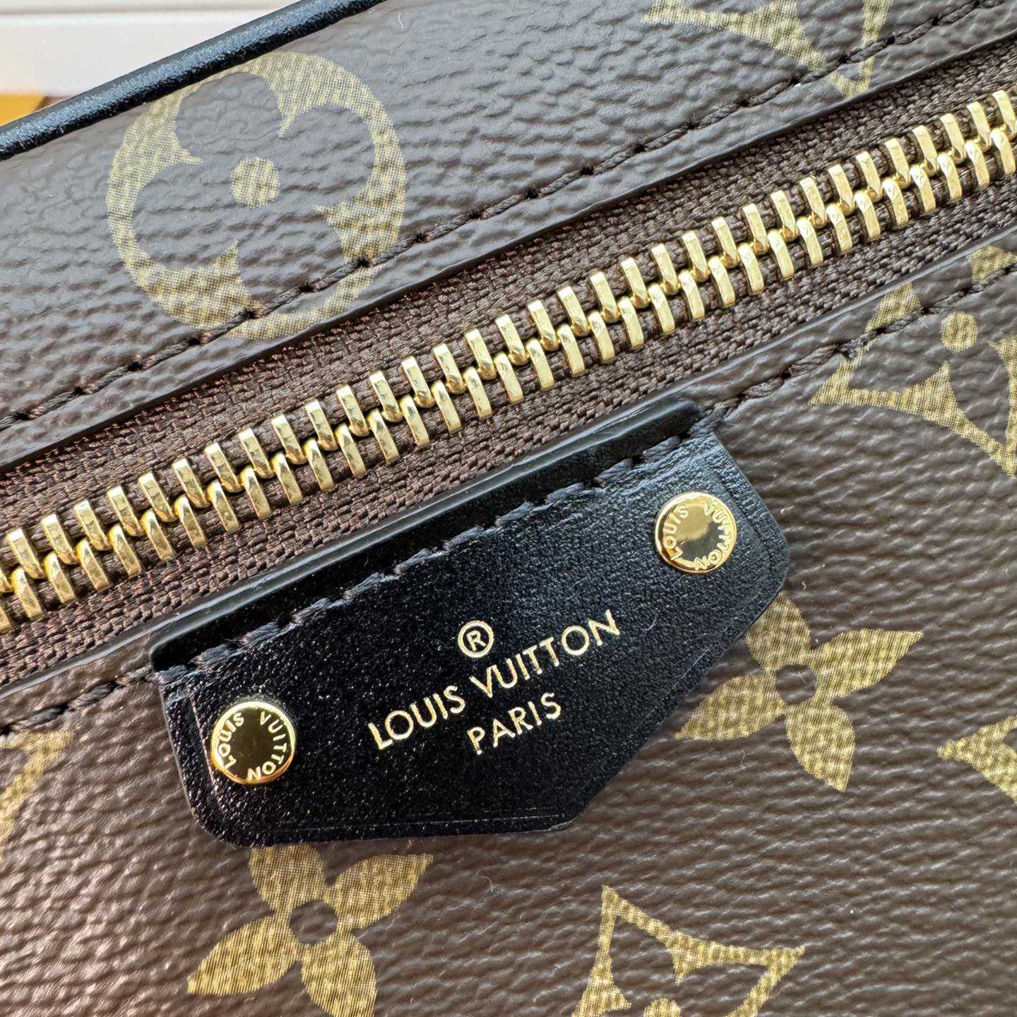 Louis Vuitton Vanity Chain Pouch    M47125 - EUR FASHION