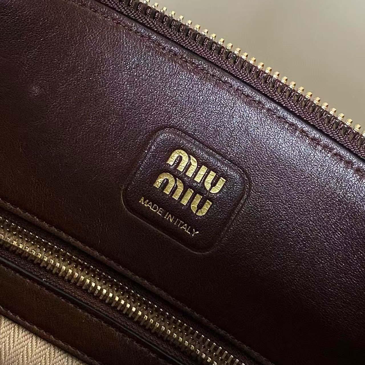 Miu Miu Aventure Leather Tote Bag   33cm - EUR FASHION