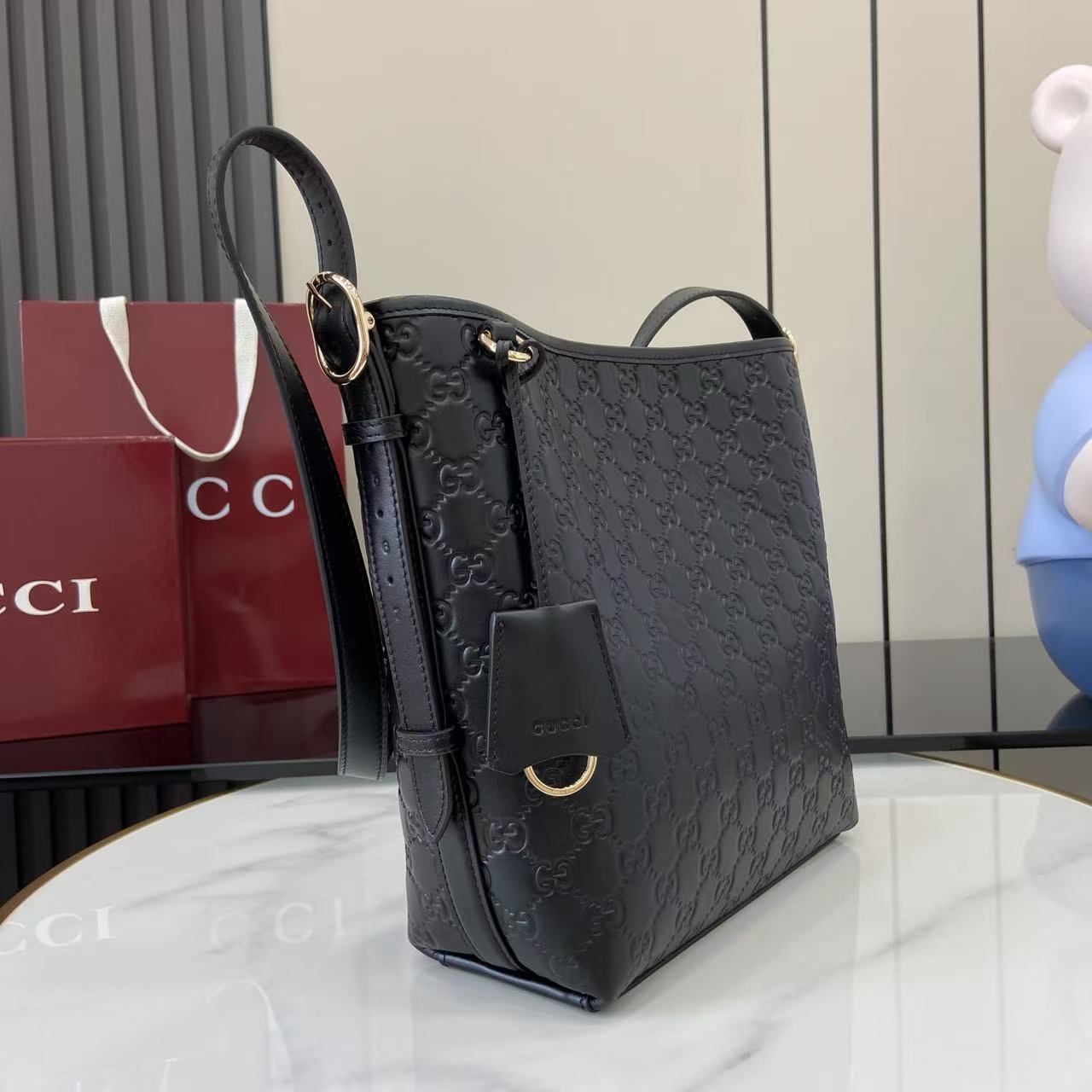 Gucci GG Emblem Small Shoulder Bag - EUR FASHION