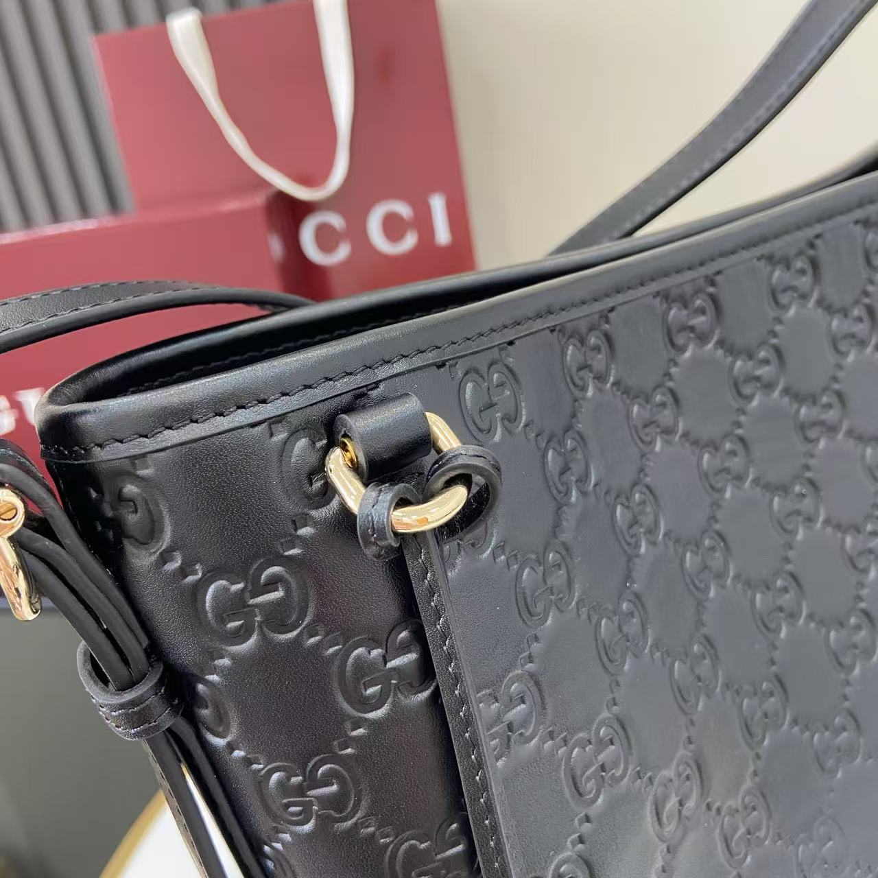 Gucci GG Emblem Small Shoulder Bag - EUR FASHION