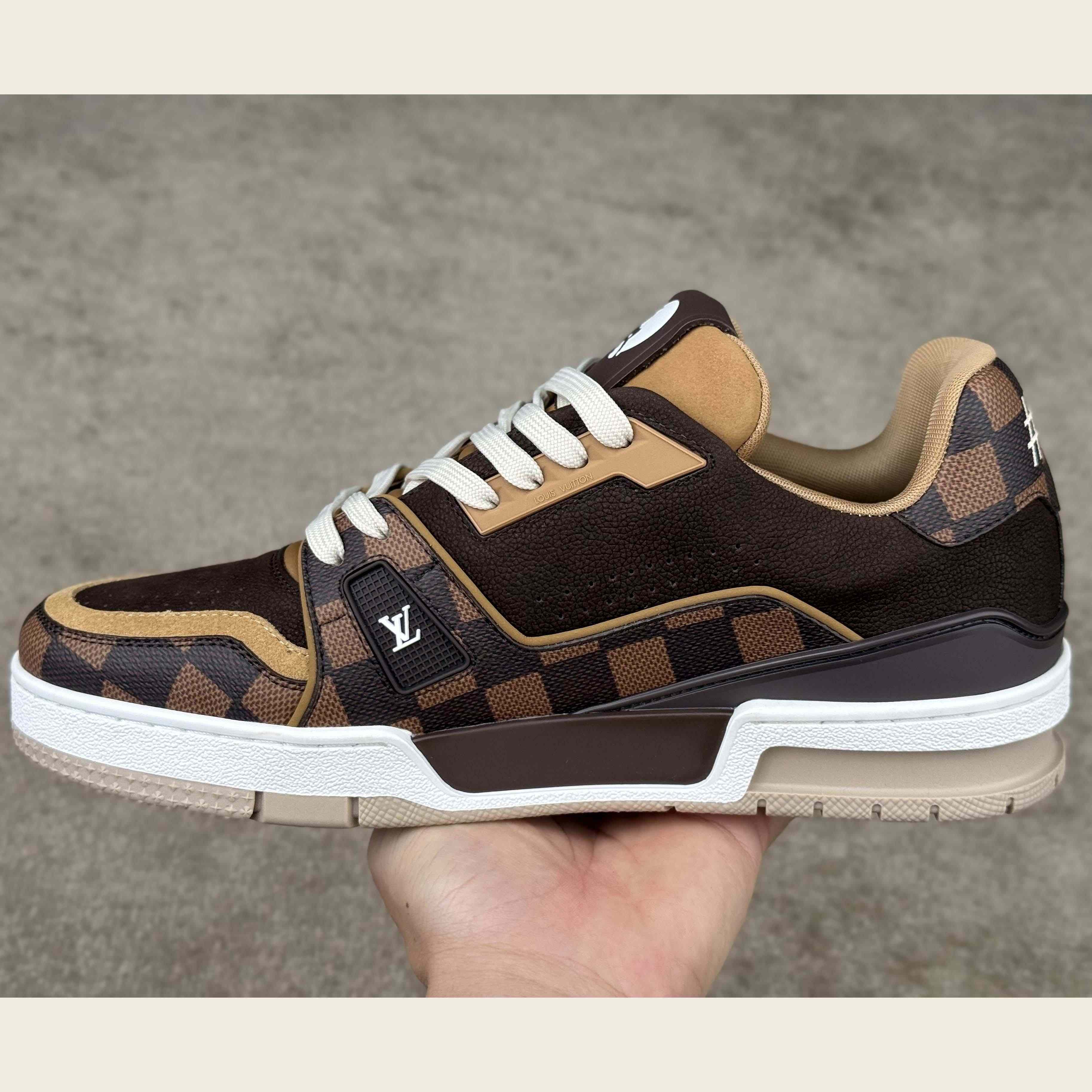 Louis Vuitton LV Trainer Sneaker   1AIN23 - EUR FASHION
