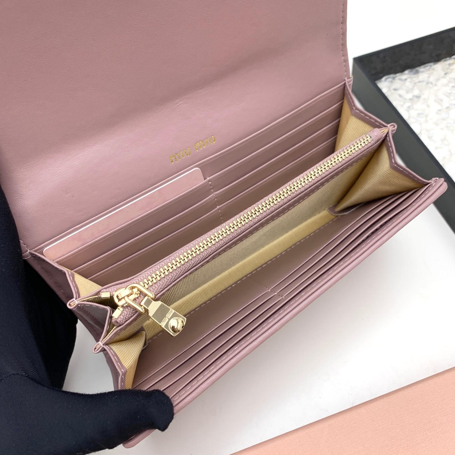 Miu Miu Nappa Wallet (19*10*2.5cm) - EUR FASHION