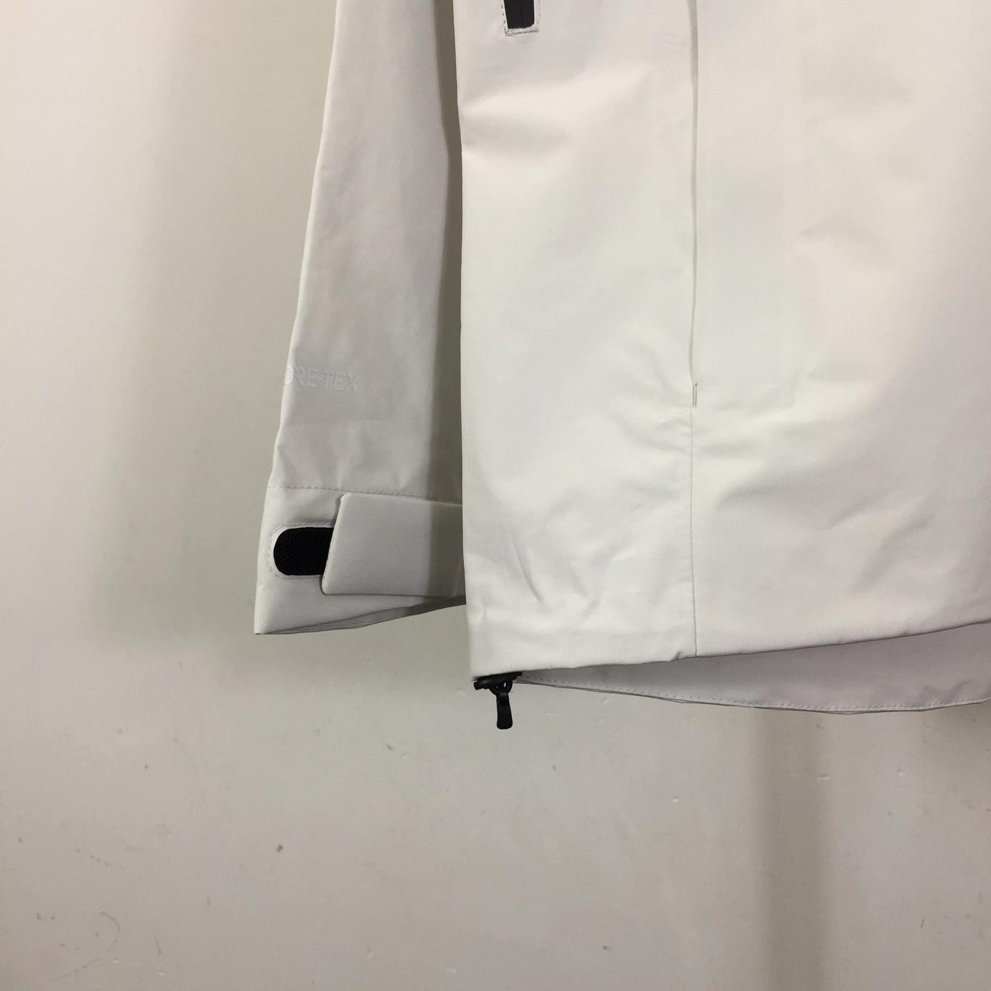 The North Face Jacket - EUR FASHION