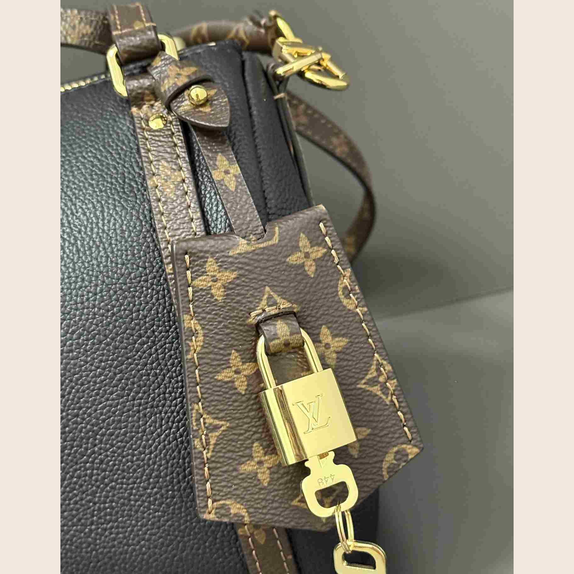 Louis Vuitton Express PM   M26039 - EUR FASHION