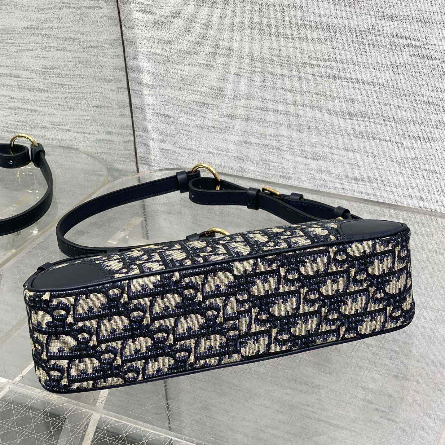 Dior 30 Montaigne Wanderlust Mini Bag    - EUR FASHION