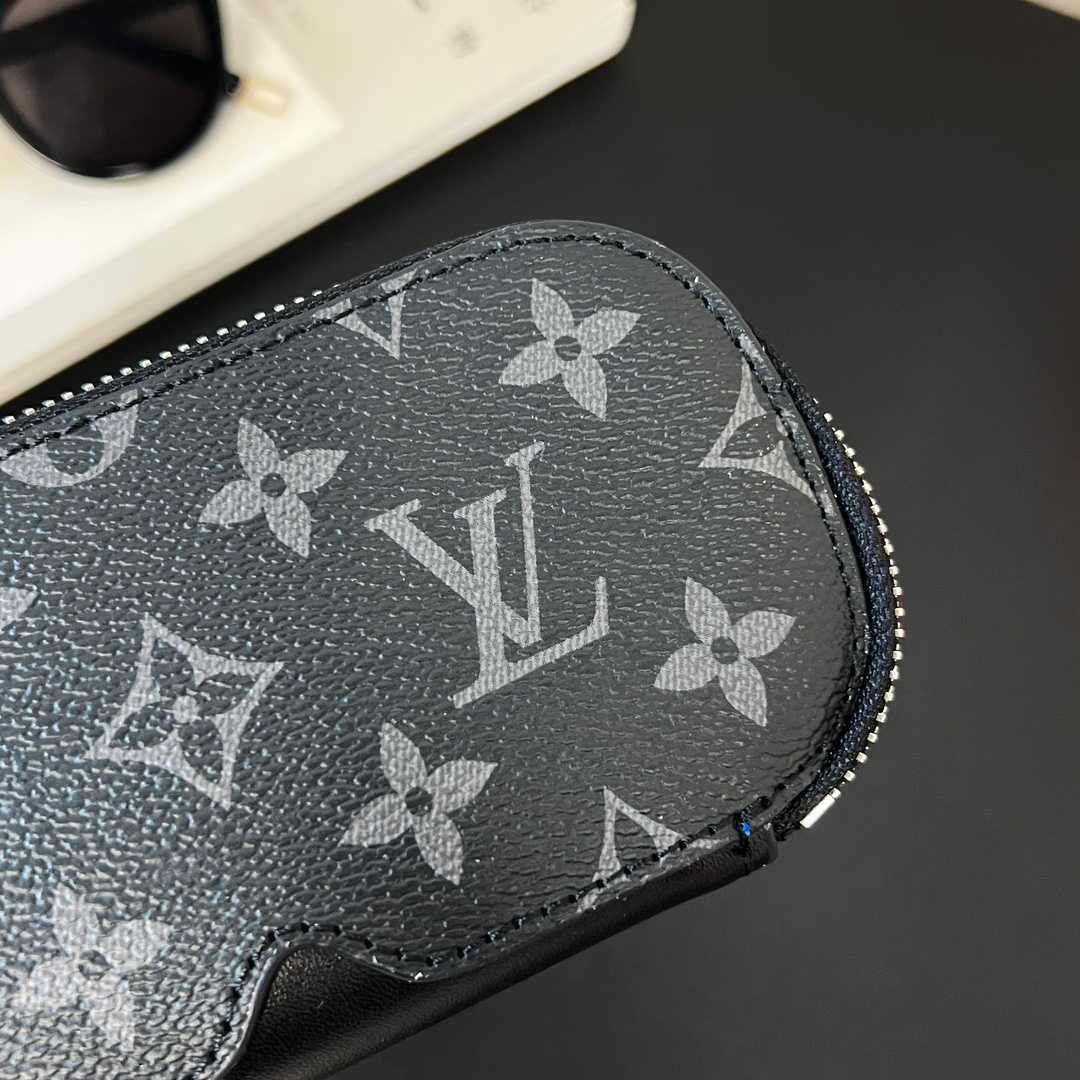 Louis Vuitton Sunglasses Pouch - EUR FASHION