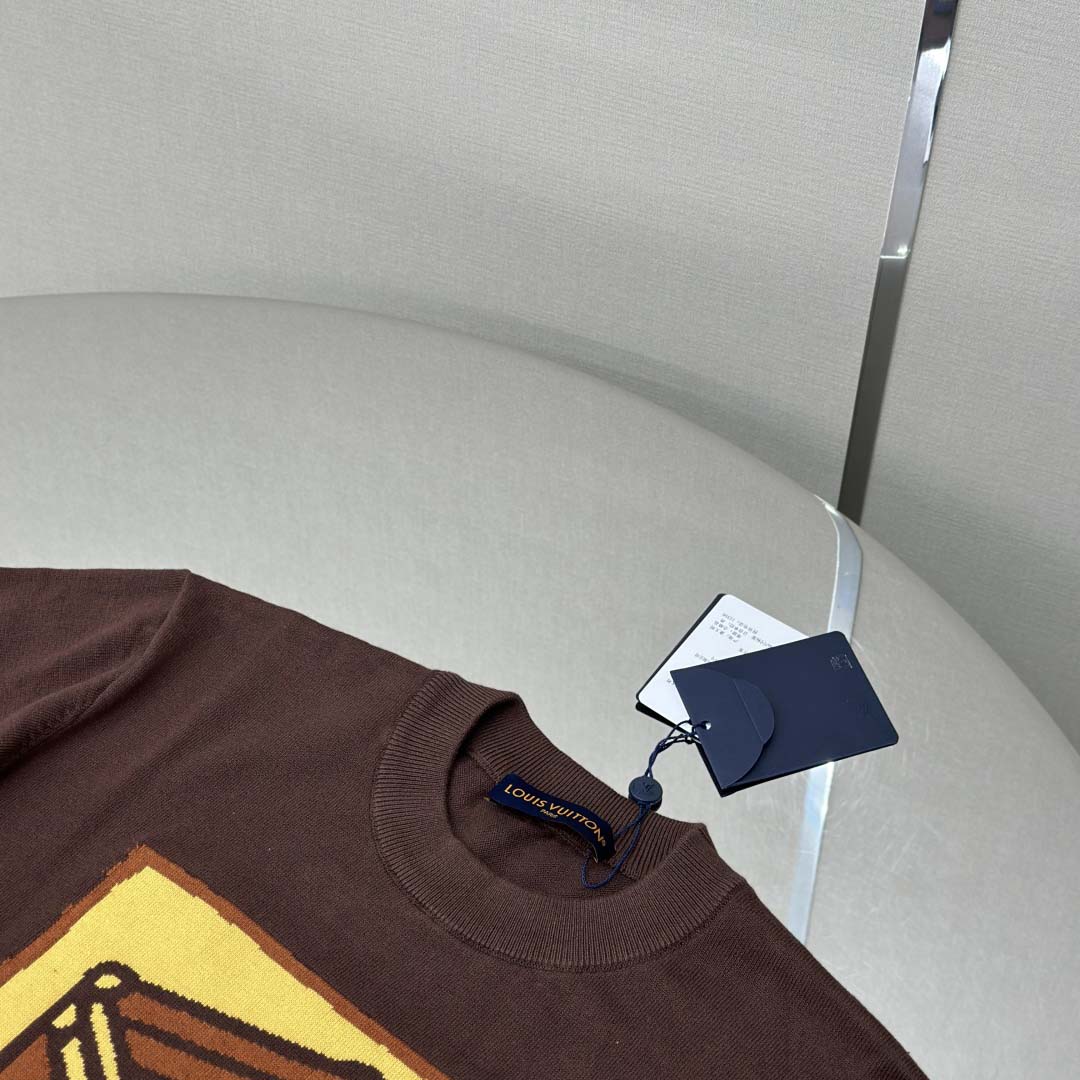 Louis Vuitton Graphic Short-Sleeved Crewneck    1AFIX1 - EUR FASHION