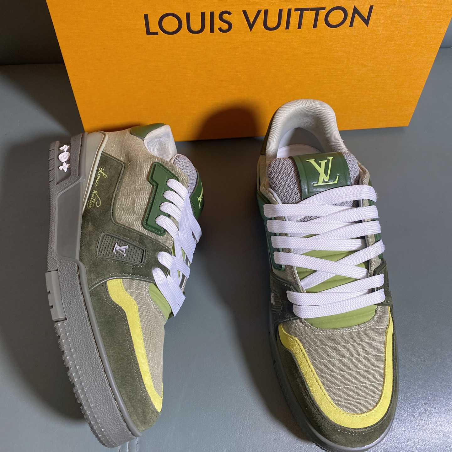 Louis Vuitton LV Trainer Outdoor Sneaker      1AHTG6 - EUR FASHION