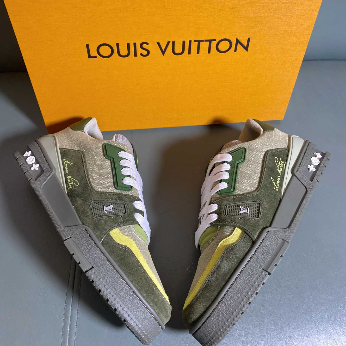 Louis Vuitton LV Trainer Outdoor Sneaker      1AHTG6 - EUR FASHION