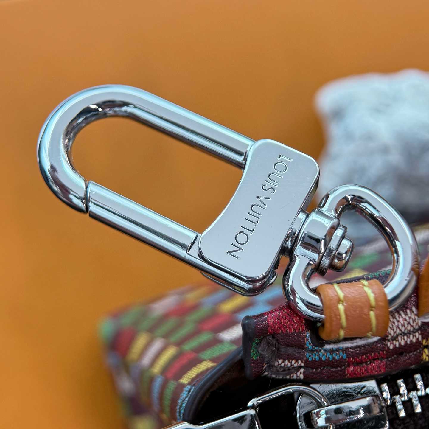 Louis Vuitton LV Mini Shopper Bag Charm    - EUR FASHION