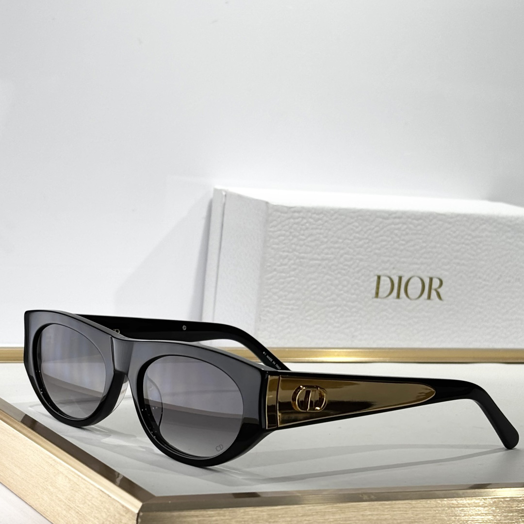 DiorGlow B2I   - EUR FASHION