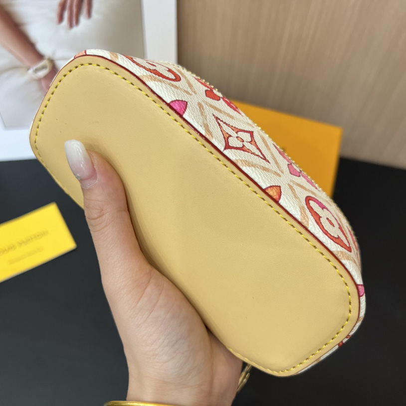 Louis Vuitton Sunglasses Pouch - EUR FASHION