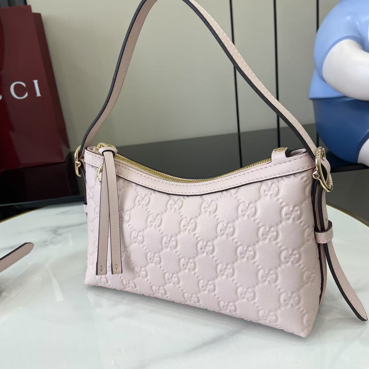 Gucci GG Emblem Small Shoulder Bag - EUR FASHION