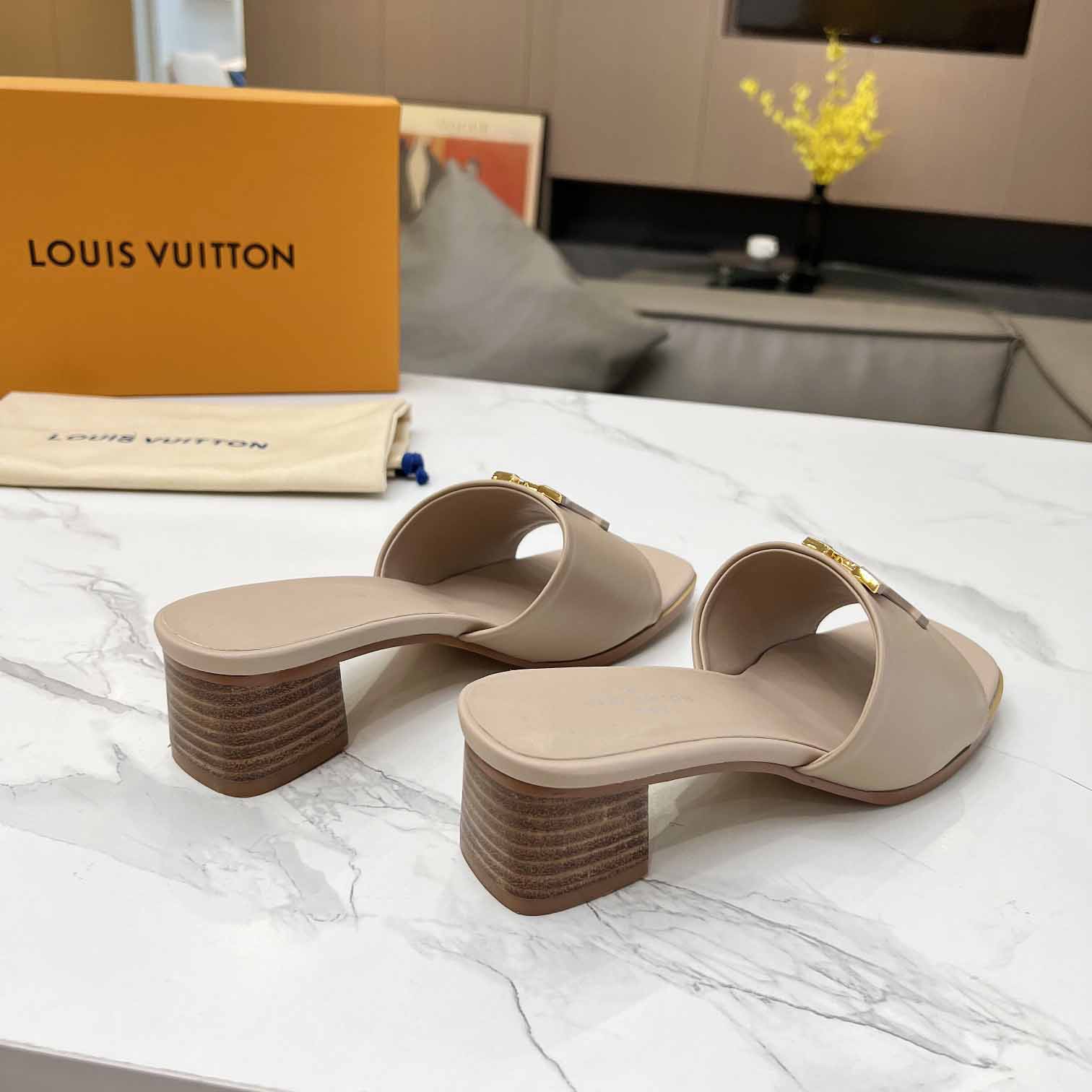 Louis Vuitton LV Mare Mule   1ACU3L - EUR FASHION