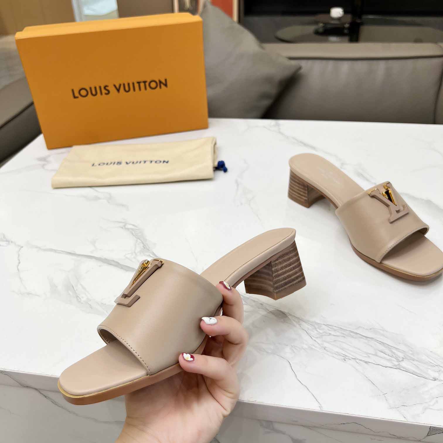 Louis Vuitton LV Mare Mule   1ACU3L - EUR FASHION