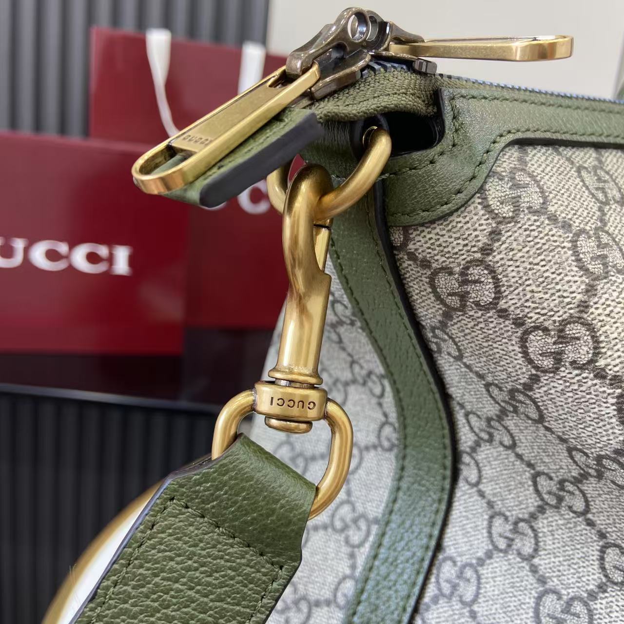 Gucci Savoy Medium Duffle Bag - EUR FASHION