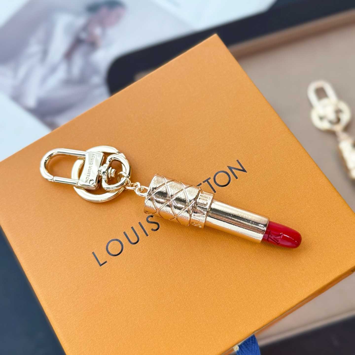 Louis Vuitton LV Lipstick Bag Charm   M03006 - EUR FASHION