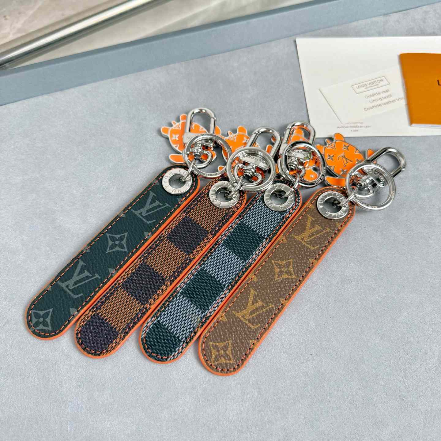Louis Vuitton Dragonne Tab Key Holder and Bag Charm   M02558 - EUR FASHION