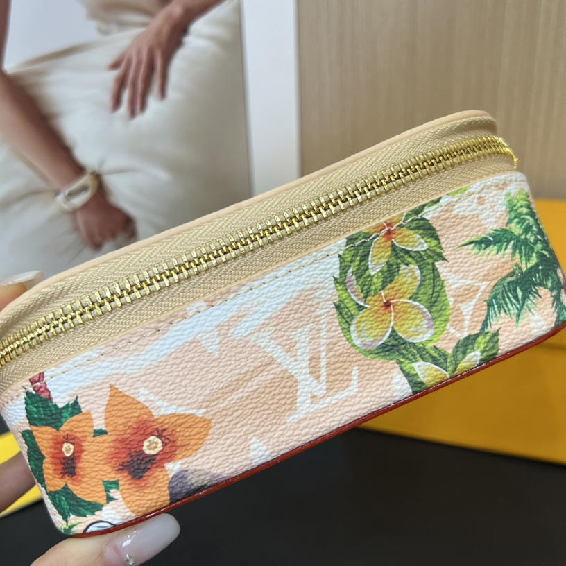 Louis Vuitton Sunglasses Pouch - EUR FASHION