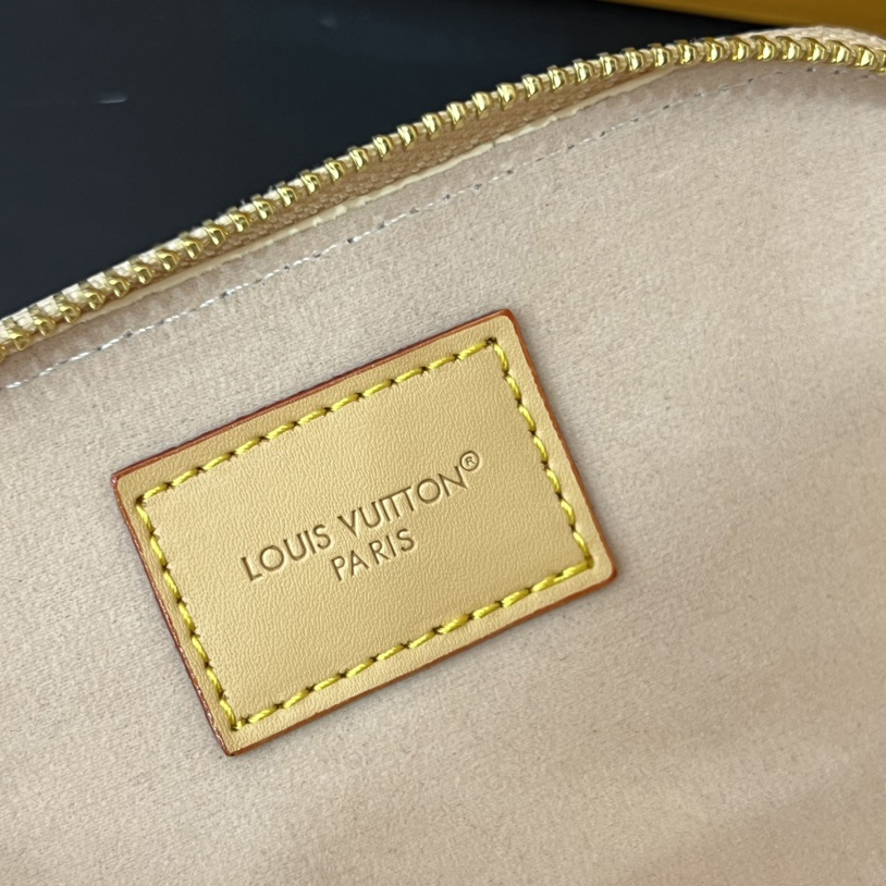 Louis Vuitton Sunglasses Pouch - EUR FASHION