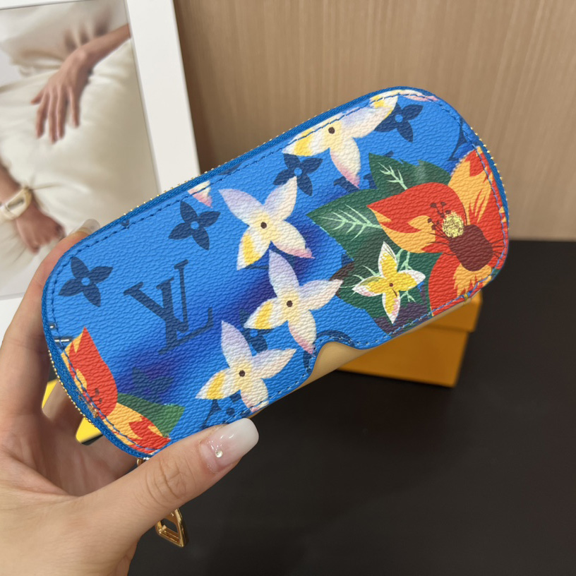 Louis Vuitton Sunglasses Pouch - EUR FASHION