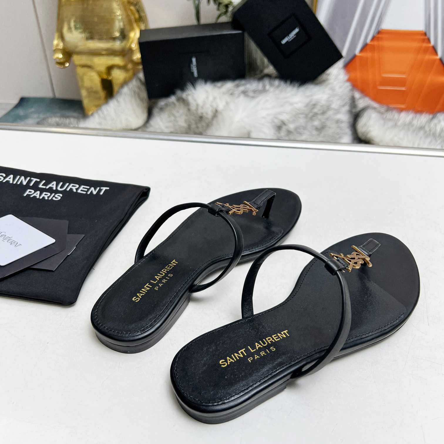 Saint Laurent Cassandra Leather Flip Flops  - EUR FASHION