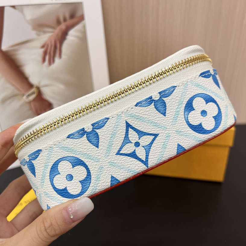 Louis Vuitton Sunglasses Pouch - EUR FASHION