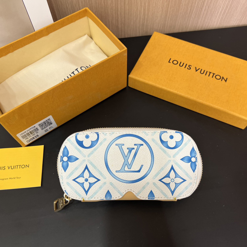 Louis Vuitton Sunglasses Pouch - EUR FASHION