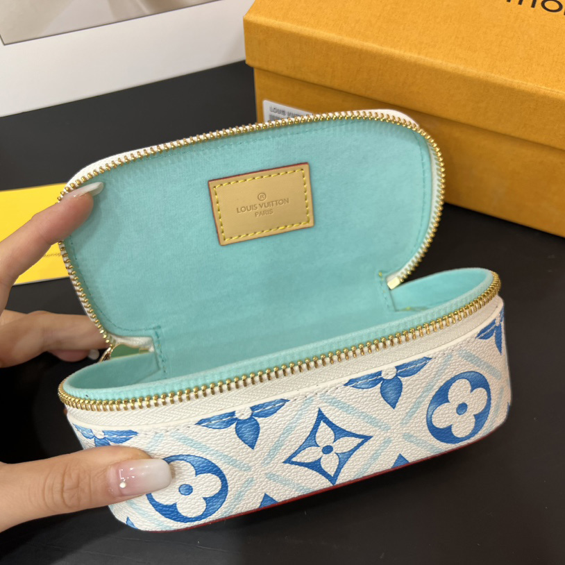 Louis Vuitton Sunglasses Pouch - EUR FASHION