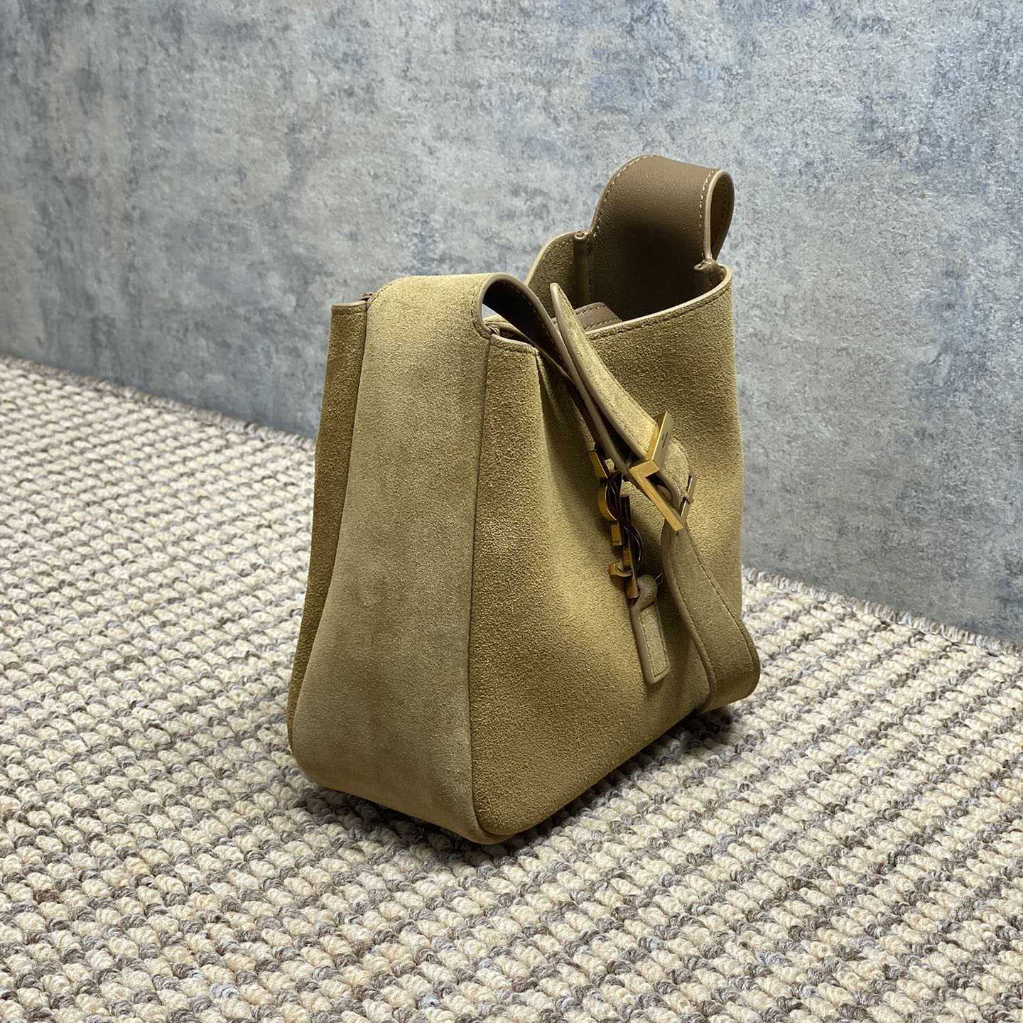 Saint Laurent LE 5 À 7 Supple Baby In Suede - EUR FASHION