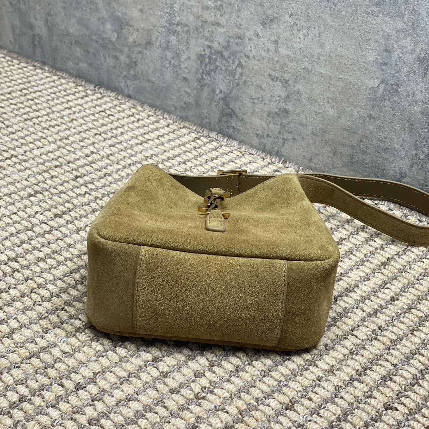 Saint Laurent LE 5 À 7 Supple Baby In Suede - EUR FASHION