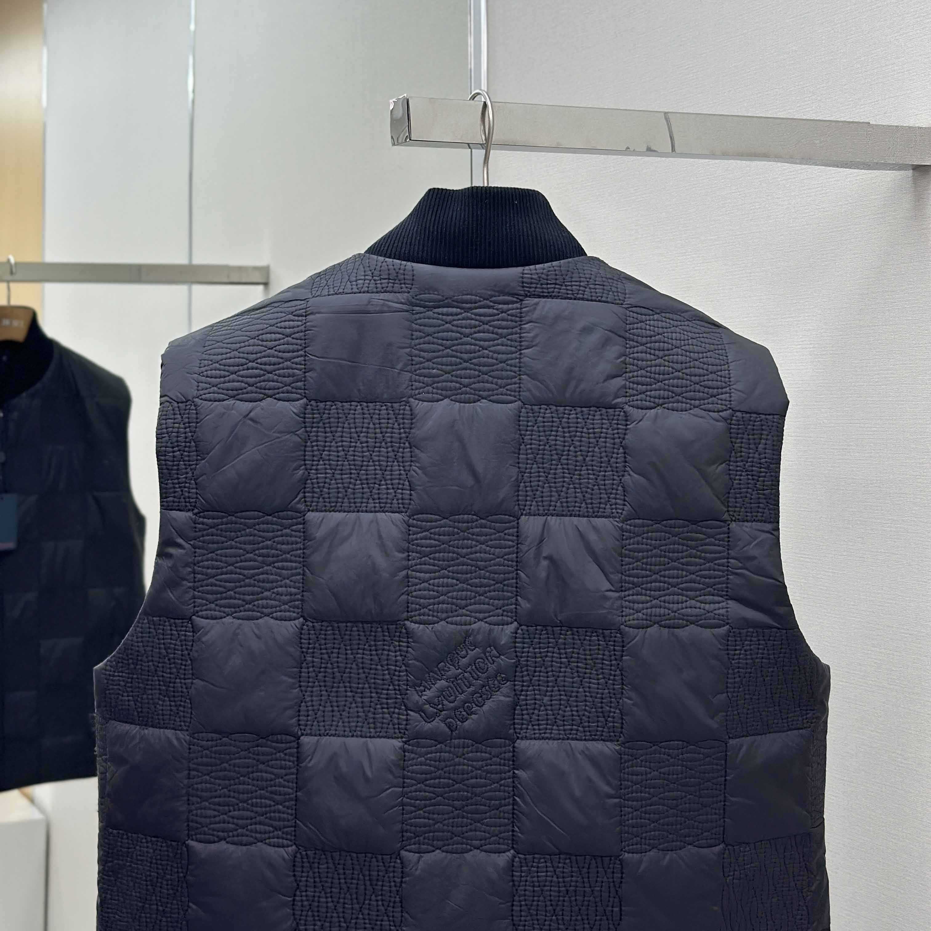 Louis Vuitton Damier Quilted Nylon Gilet - EUR FASHION