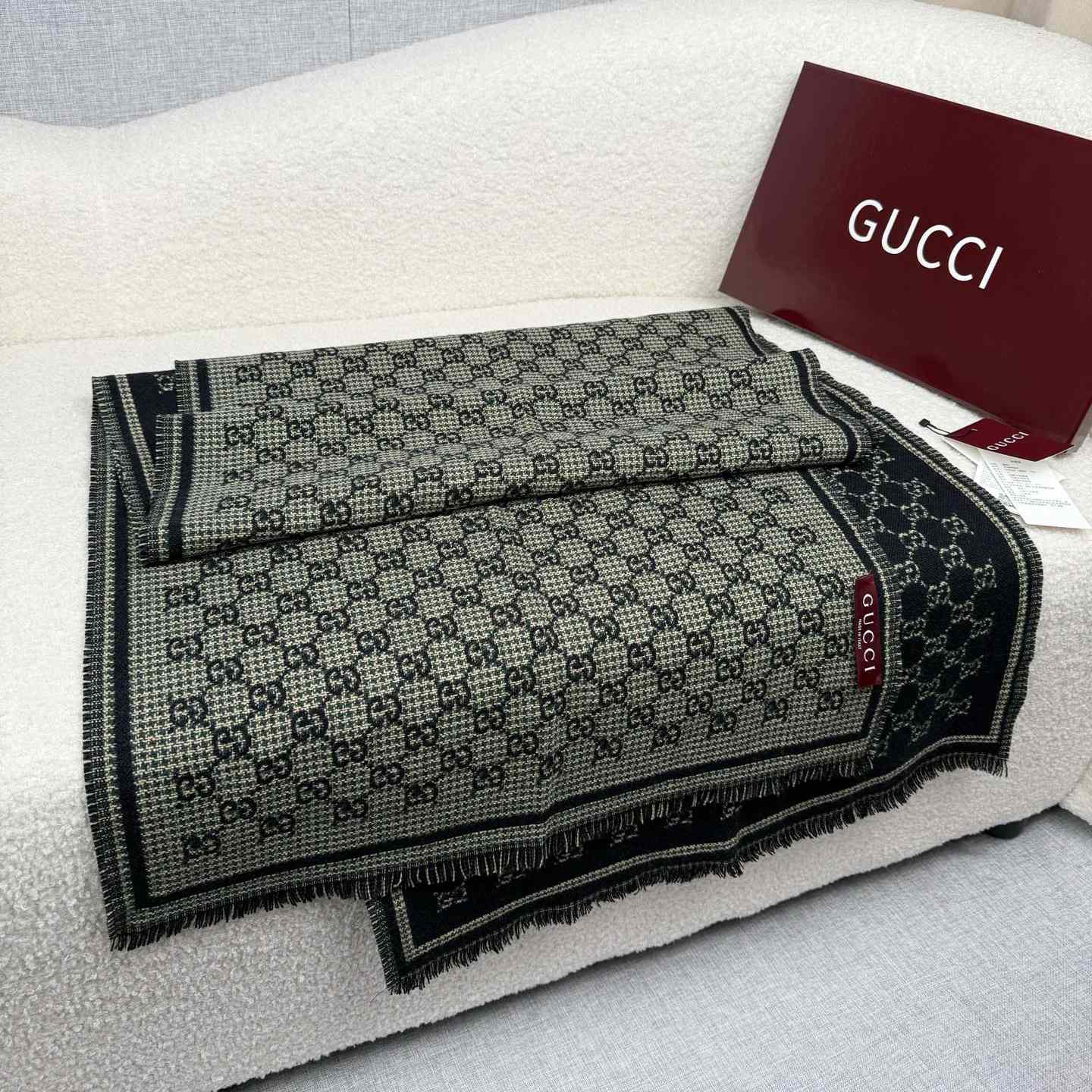 Gucci GG Wool Jacquard Scarf - EUR FASHION