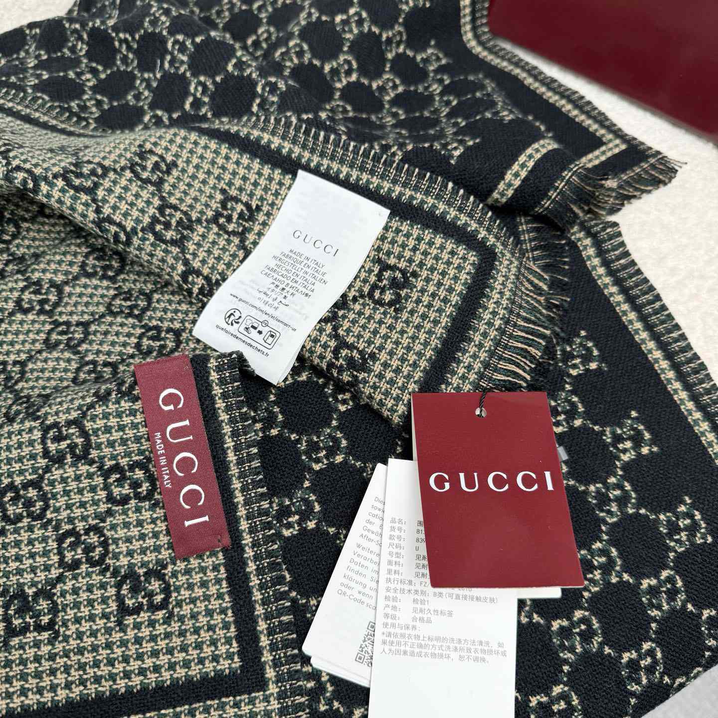 Gucci GG Wool Jacquard Scarf - EUR FASHION