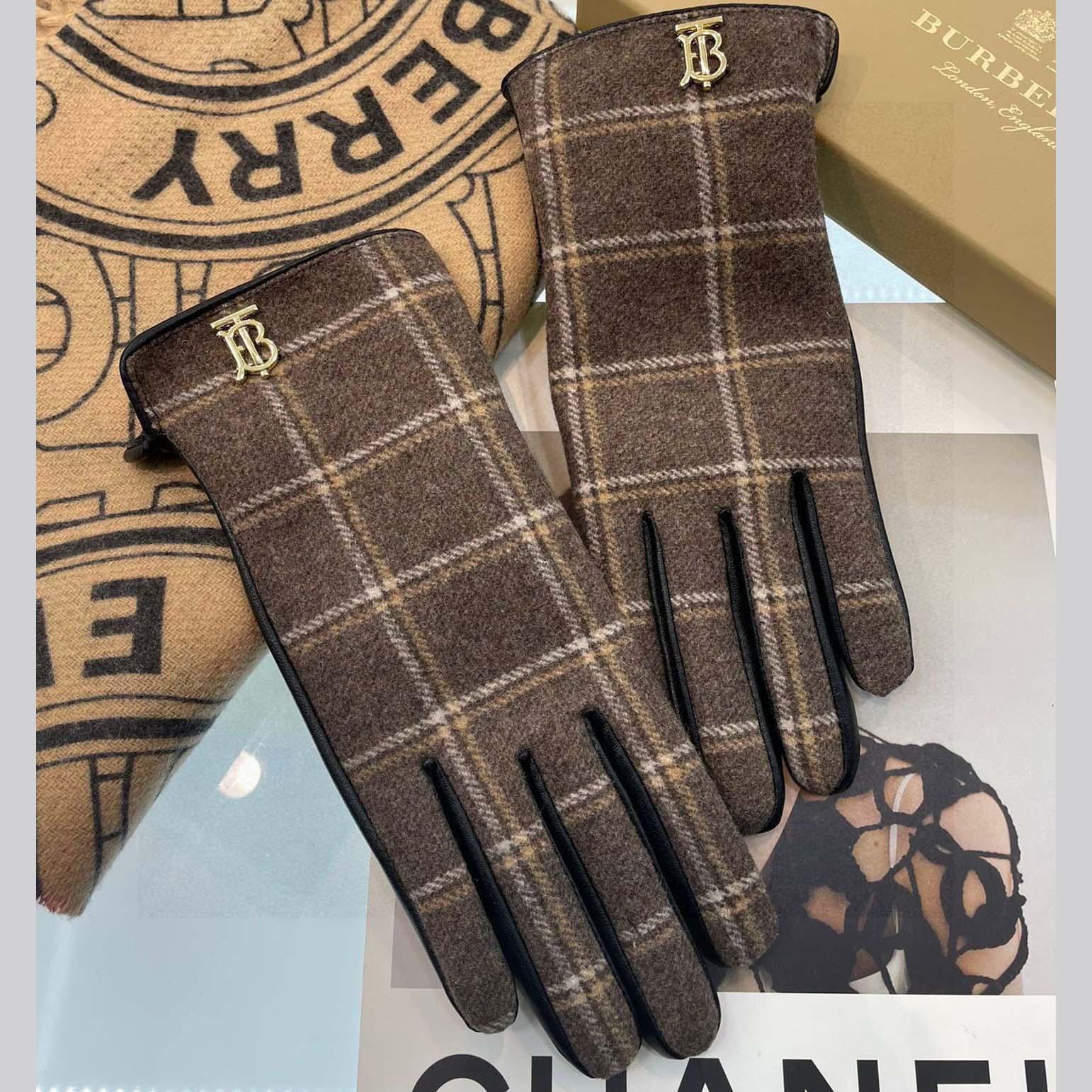 Burberry Gloves  - EUR FASHION