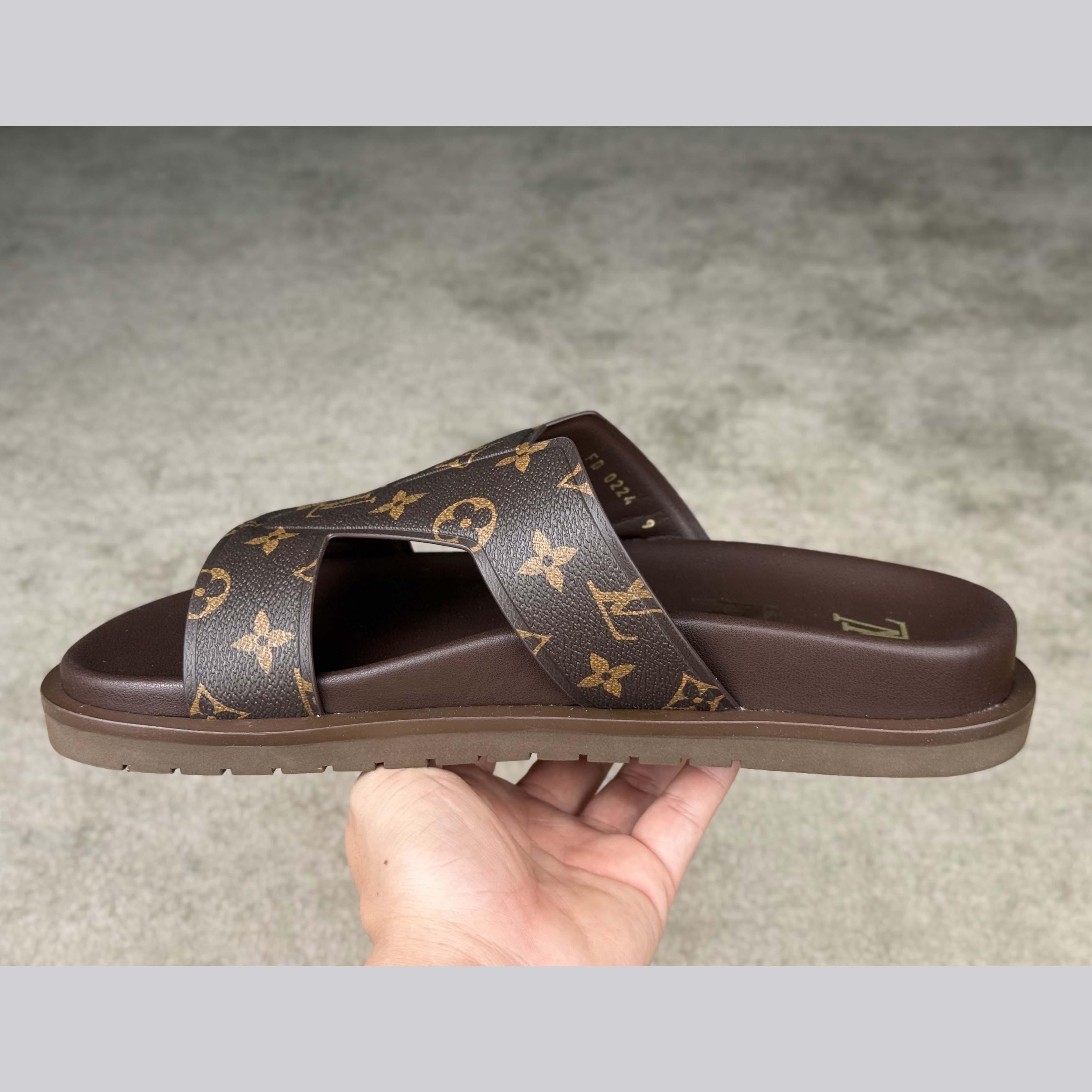 Louis Vuitton LV Oasis Mule    - EUR FASHION