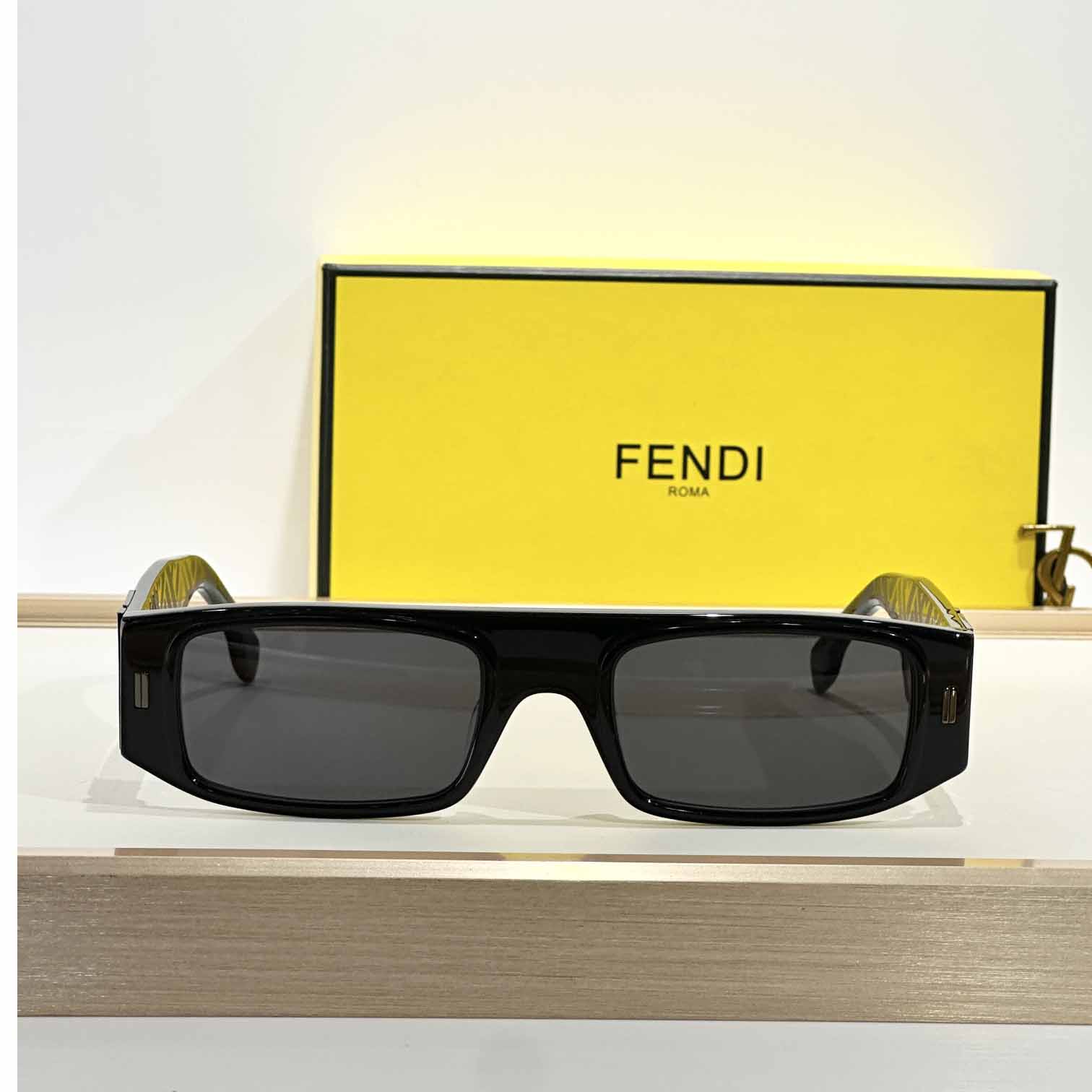 Fendi FF Squared Black Acetate Sunglasses  FE40587 - EUR FASHION