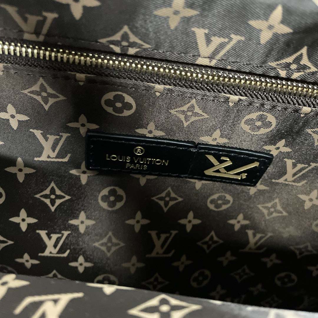 Louis Vuitton Monogram Giant Pillow OnTheGo MM   （41 x 34 x 19cm） - EUR FASHION
