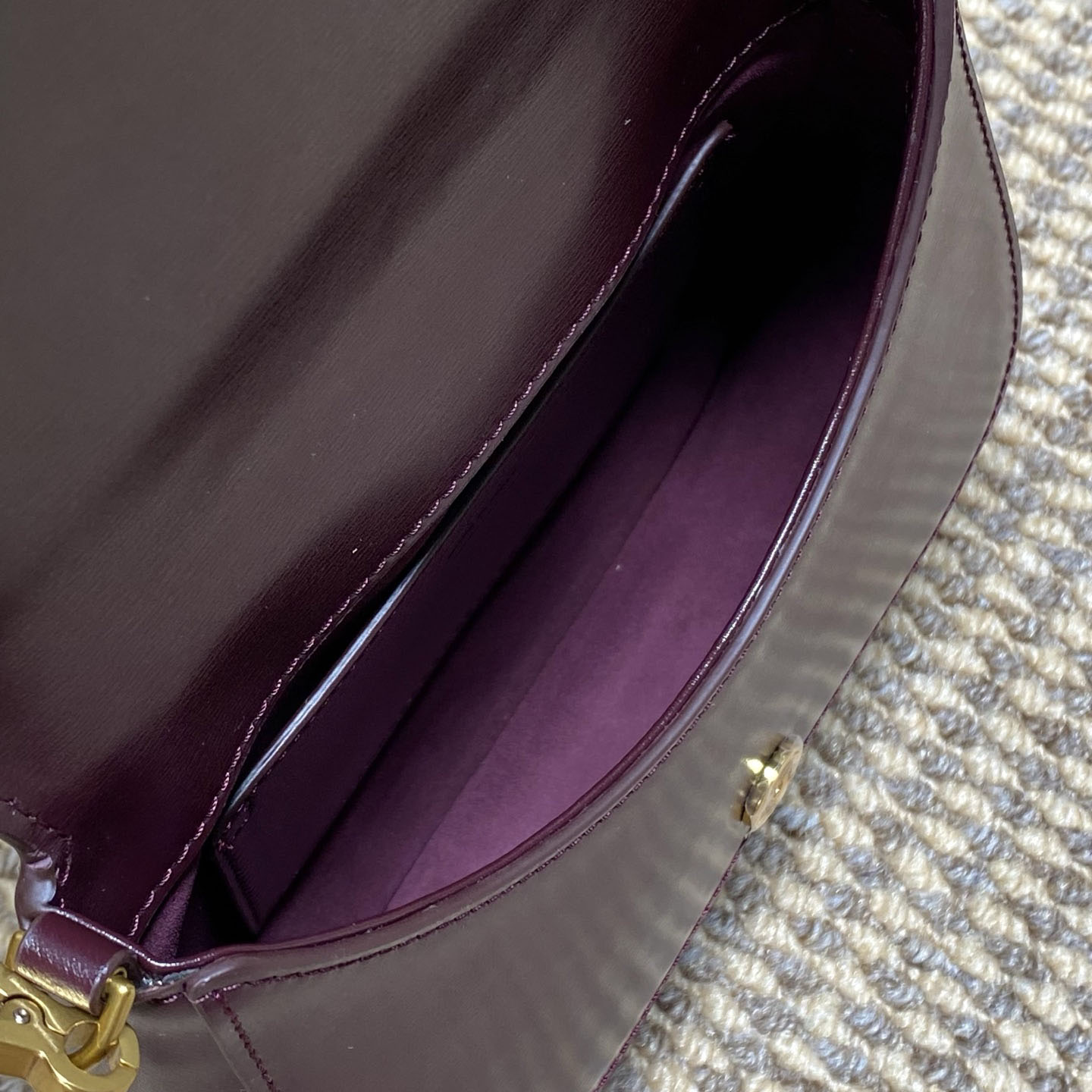 Saint Laurent Mini Voltaire Top Handle Bag In Patent Leather - EUR FASHION