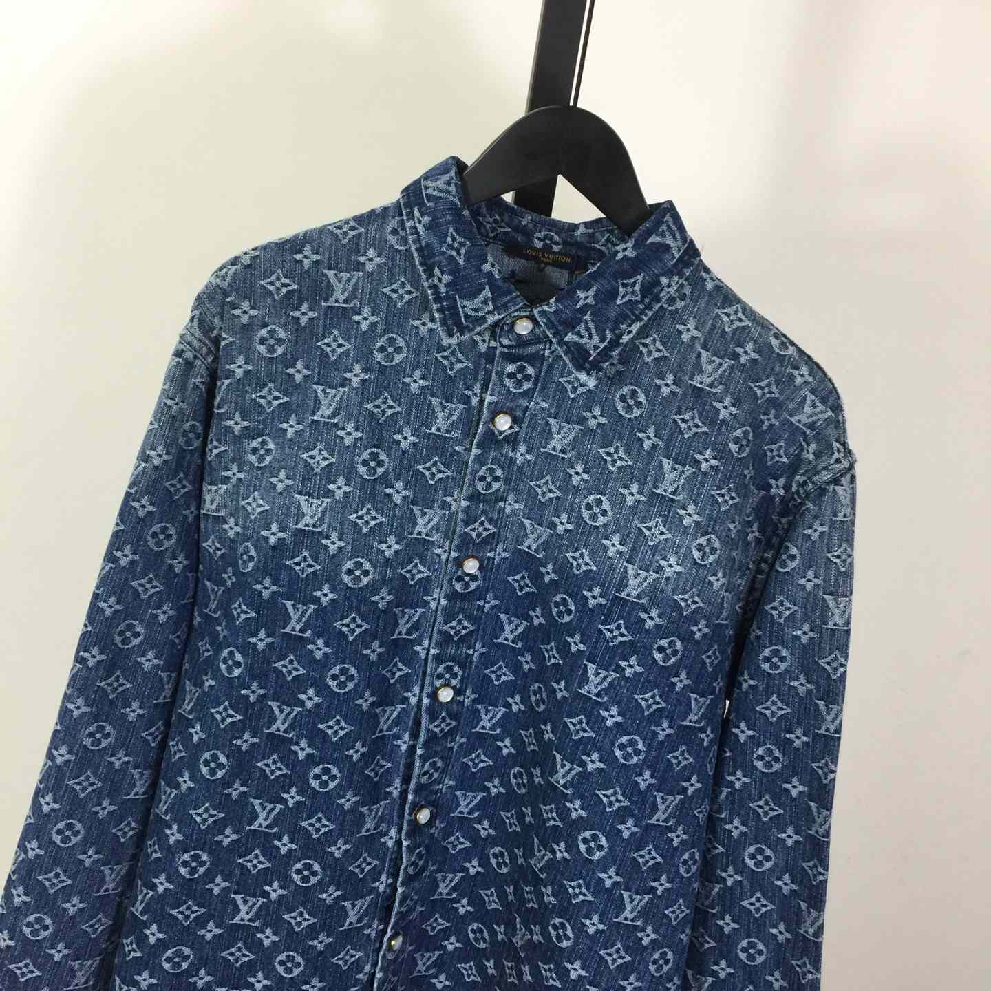 Louis Vuitton Monogram Denim Shirt   1AI195 - EUR FASHION