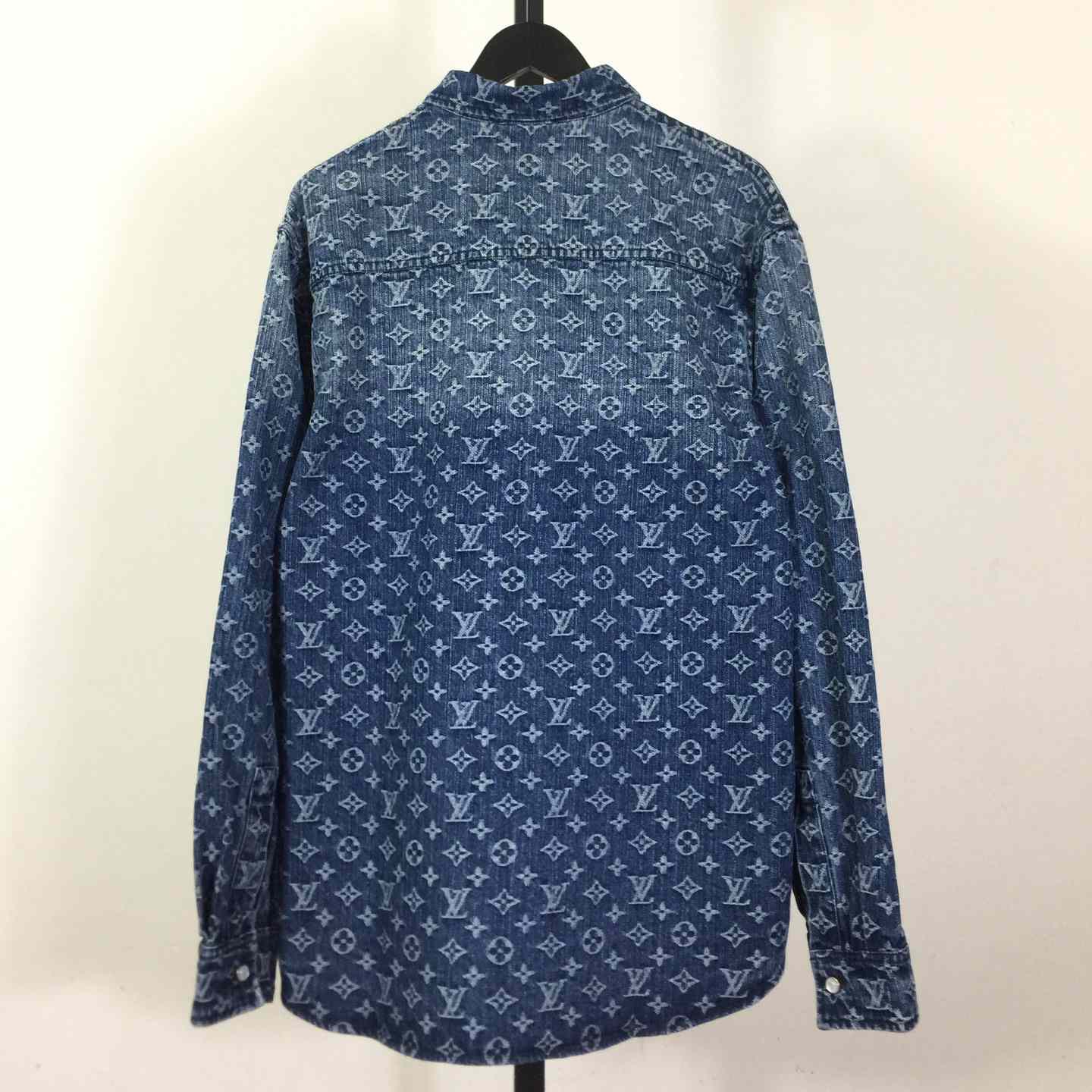 Louis Vuitton Monogram Denim Shirt   1AI195 - EUR FASHION