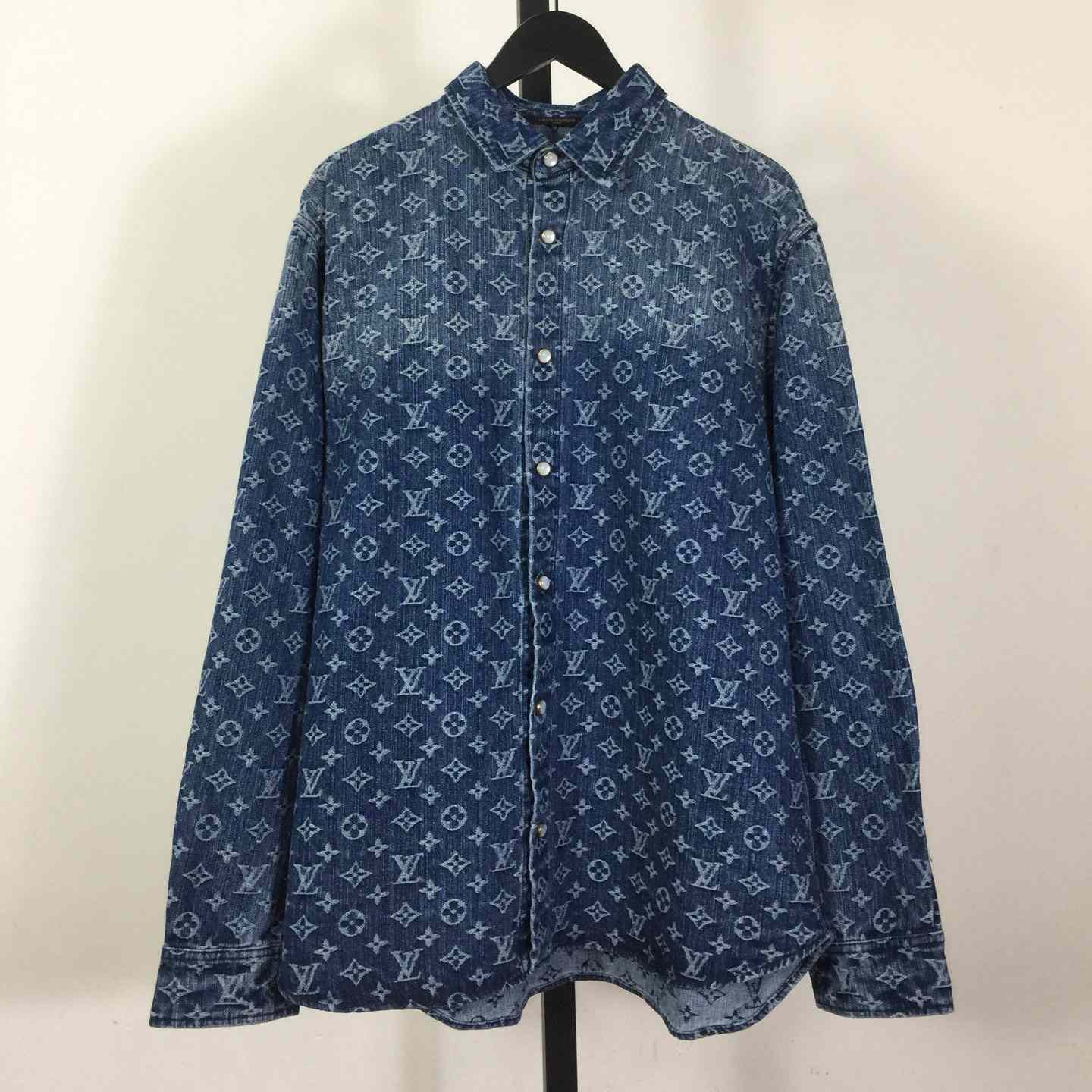 Louis Vuitton Monogram Denim Shirt   1AI195 - EUR FASHION