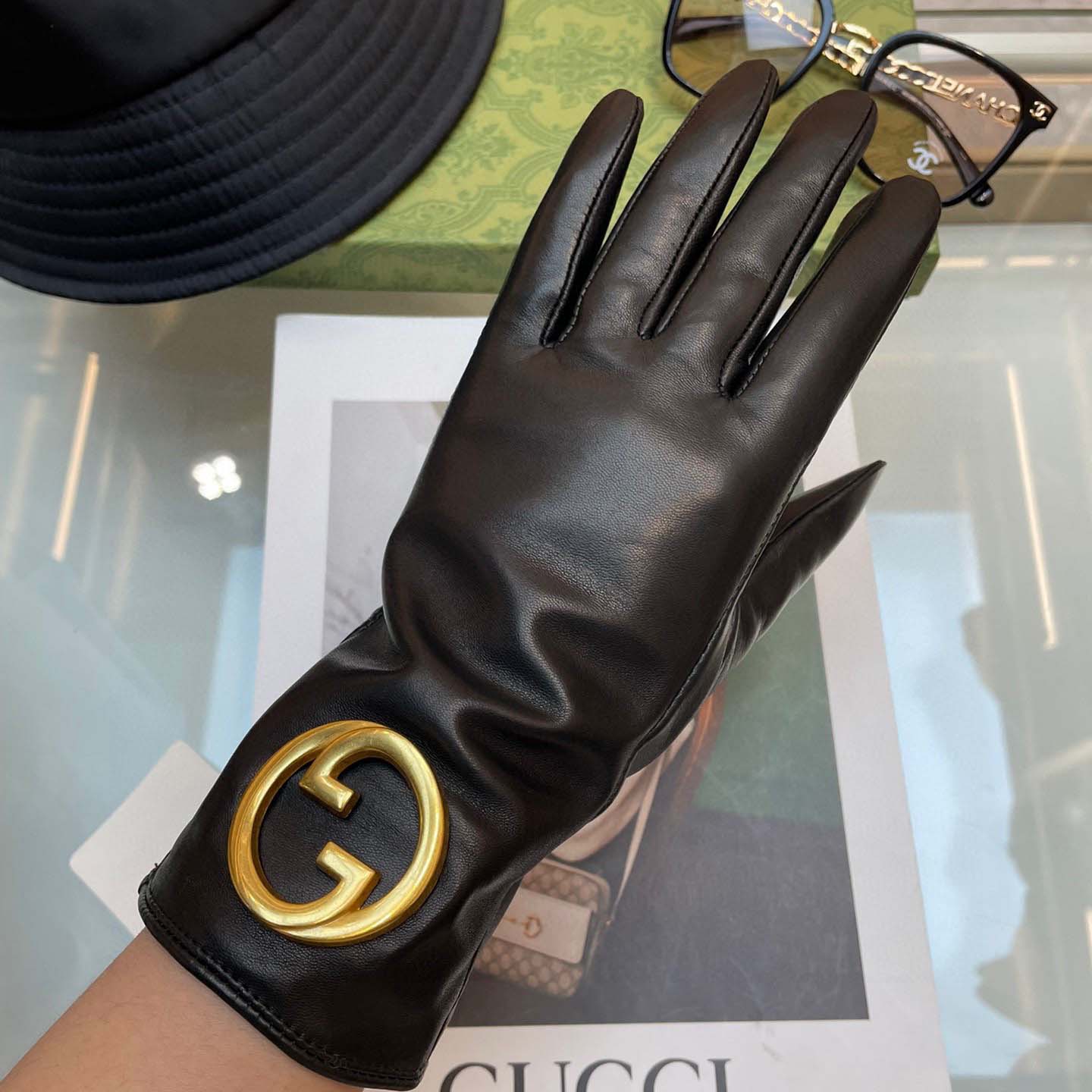 Gucci Women's Gloves  - EUR FASHION