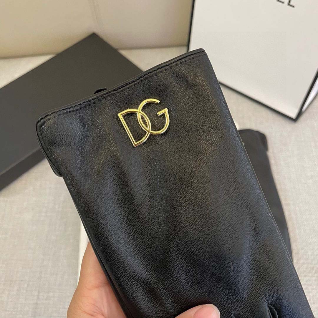 Dolce & Gabbana Women's Gloves  - EUR FASHION