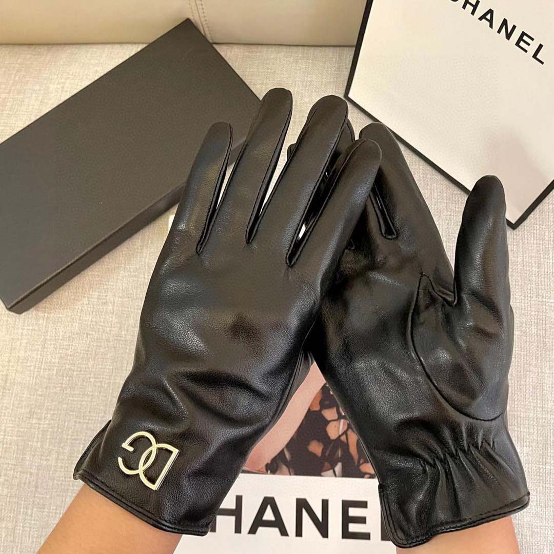 Dolce & Gabbana Women's Gloves  - EUR FASHION